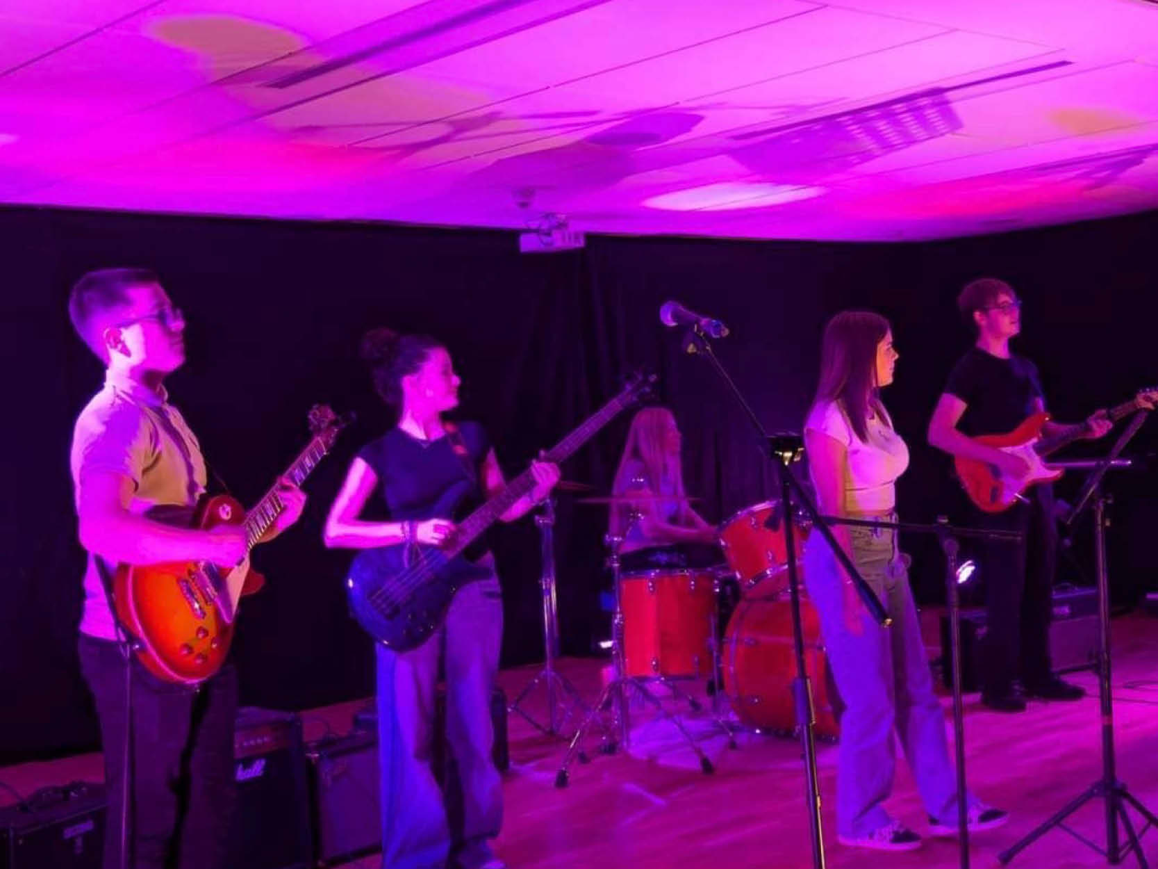 Lighthouse live4